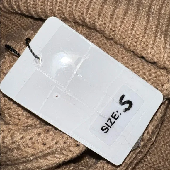 New, Lavishly Paris Women’s Cable Knit Dress. - Picture 8 of 8